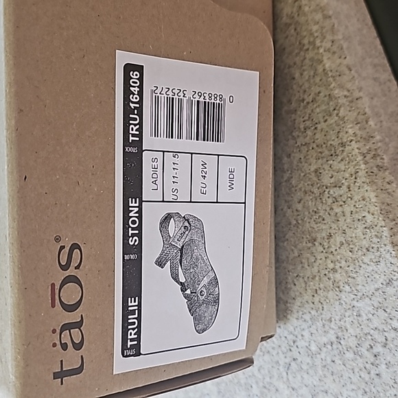 Taos Footwear Trulie Sandal - Picture 4 of 12